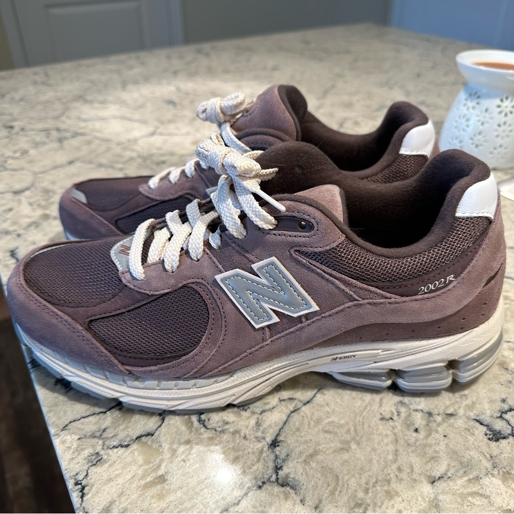 New Balance 2002R Black Fig sz 11.5